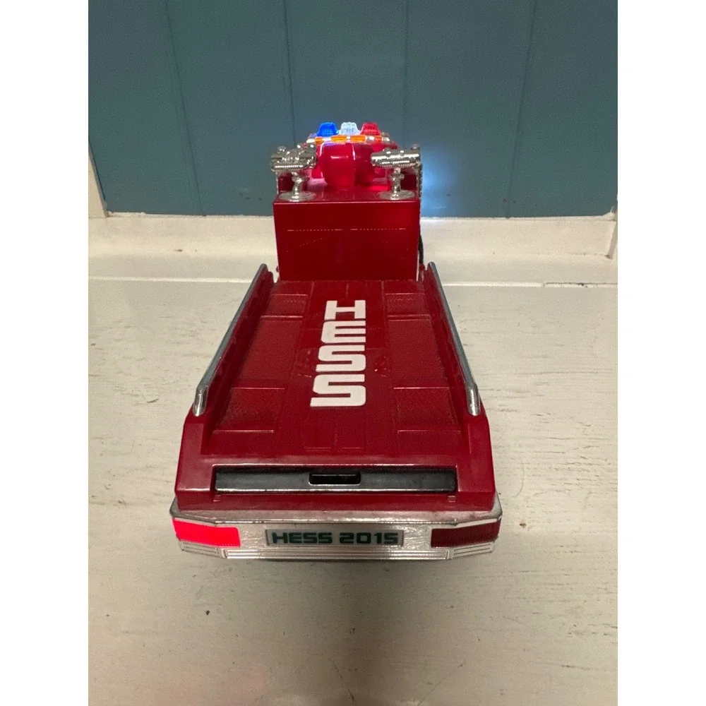 2015 HESS Toy Truck‎ Emergency Tow Truck Lights Red